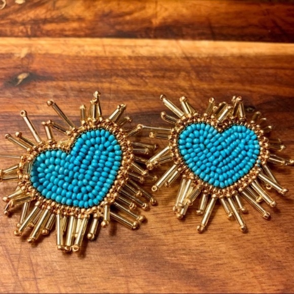 Felt Back Seed Beaded Heart Earrings in Turquoise - Picture 7 of 7